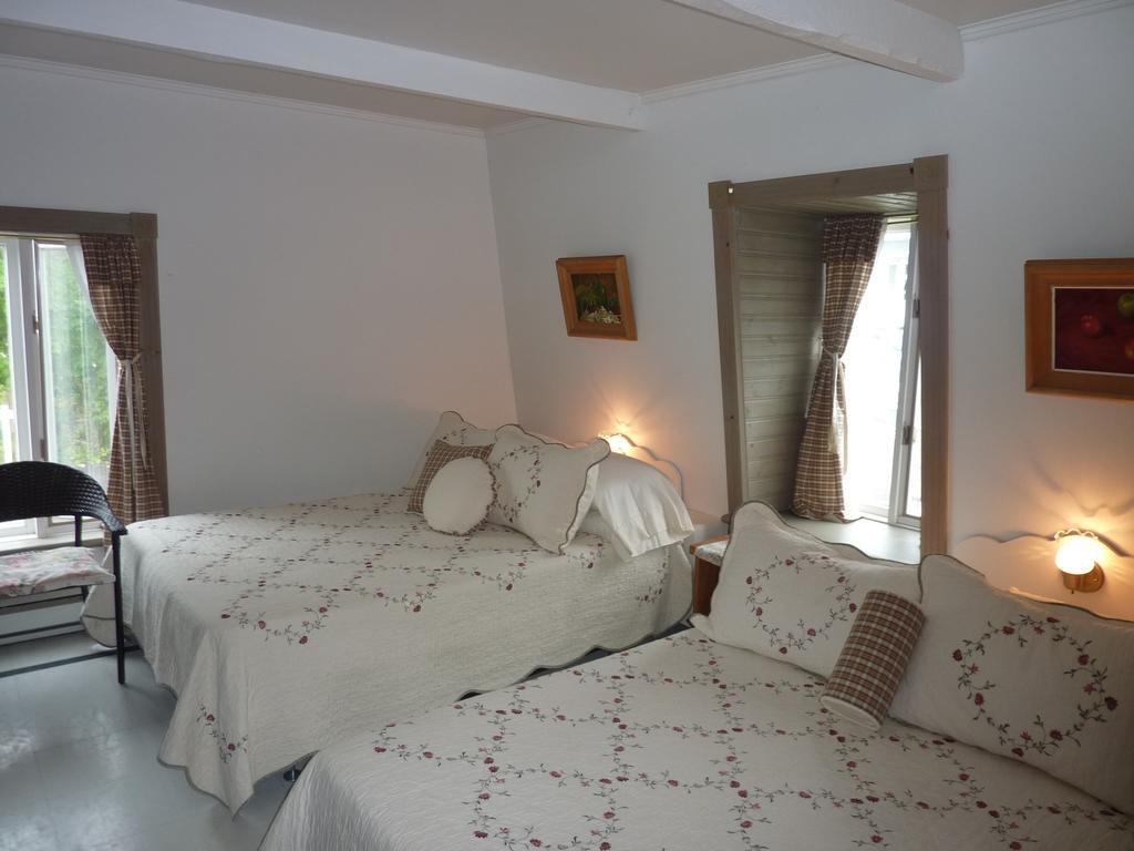 Auberge Petite Plaisance Ла-Мальбе Номер фото